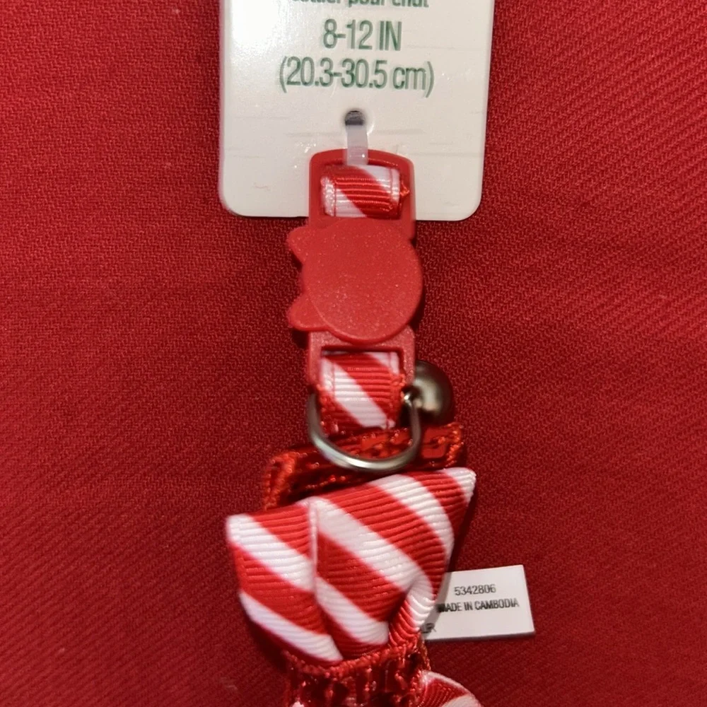 Merry & Bright Peppermint Stripe/More & Merrier Red Glitter Cat Collars